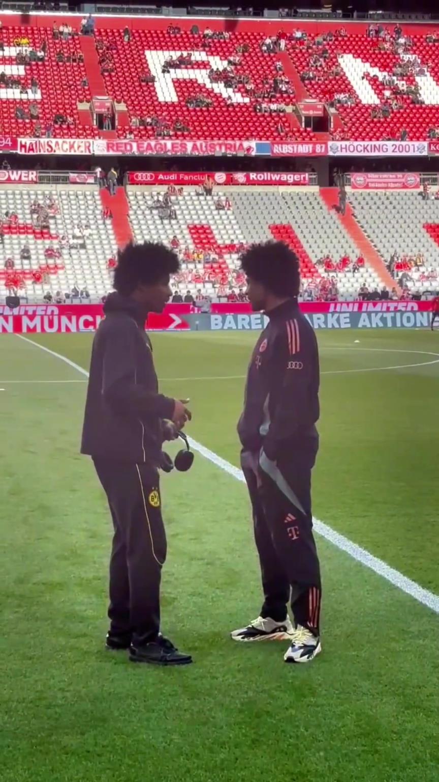 一模一樣的蓬蓬頭！一時(shí)分不清阿德耶米和格納布里了！